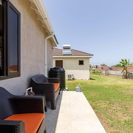 Sun Shine Luxury Villas 2 Bedroom Pool & Gym Ocho Rios St Ann Kültér fotó
