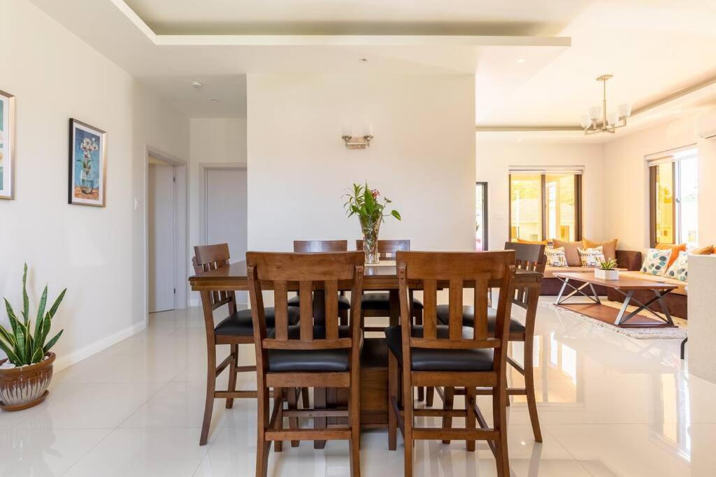 Sun Shine Luxury Villas 2 Bedroom Pool & Gym Ocho Rios St Ann Kültér fotó
