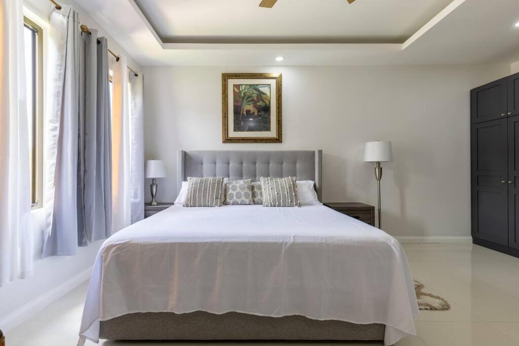 Sun Shine Luxury Villas 2 Bedroom Pool & Gym Ocho Rios St Ann Kültér fotó